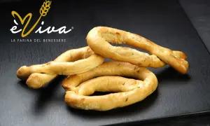 Délicieux taralli, parfaits pour une recette simple et savoureuse. Le logo "éViva" est visible.